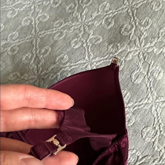 Victoria's Secret Deep Purple Lace Bra Maternity Nursing - Picture 9 of 10